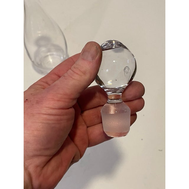 Pair Mid 20th Century Minimalist Clear Glass Decanters With Stoppers For Sale In Atlanta - Image 6 of 15