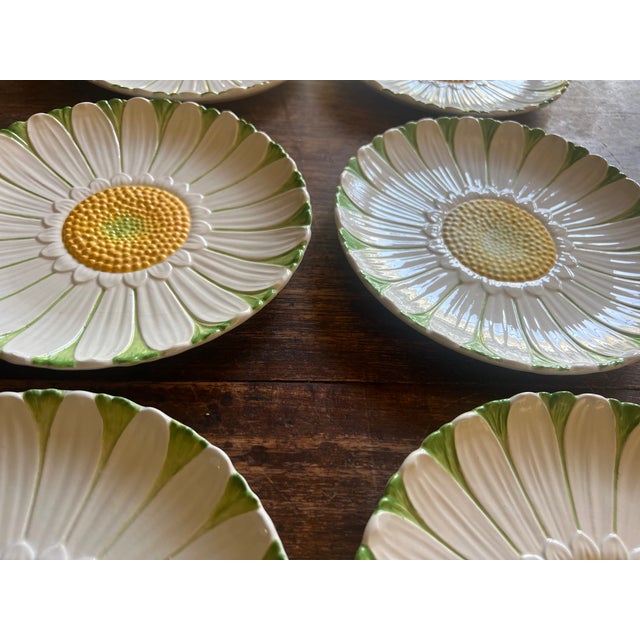 Ceramic Mottahedeh Daisy Plates, Set of 6, C. 1960's For Sale - Image 7 of 11