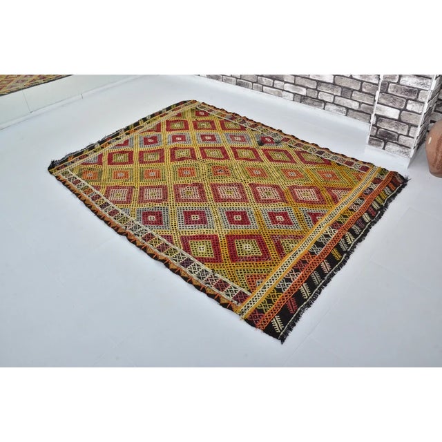 Yellow Mid-20th Century Anatolian Cicim Kilim Rug - Boho Chic Geometric Tribal Area Rug For Sale - Image 8 of 10