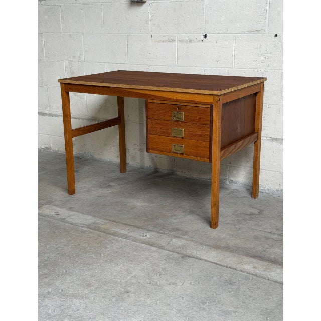 Vintage Danish Modern Teak Writing Desk / Vanity Table, Denmark, 1960s. For Sale In Los Angeles - Image 6 of 10