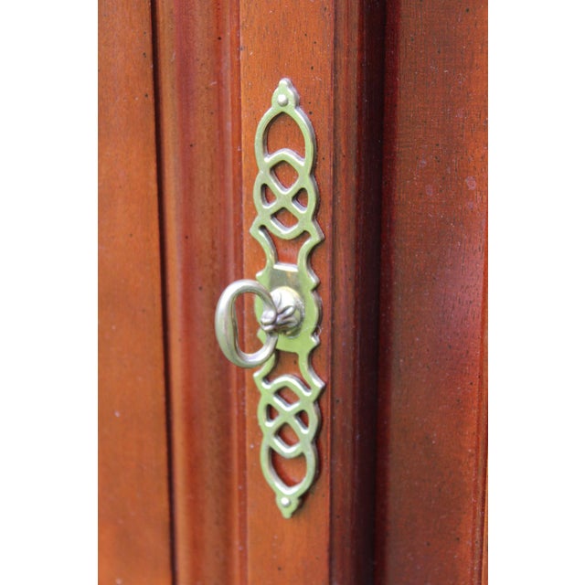 1980s Lexington Two-Door Mahogany Buffet For Sale - Image 9 of 18
