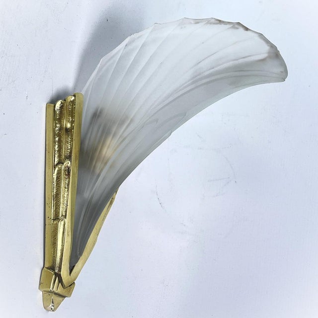 Art Deco Wall Lamps in Bronze and Glass, 1930s For Sale - Image 3 of 9