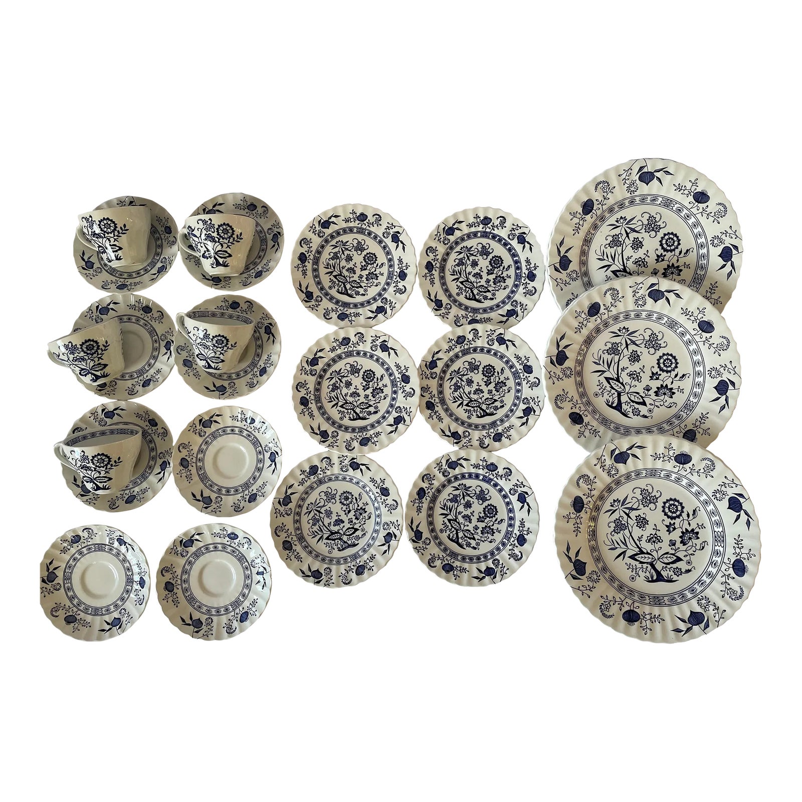 Vintage J & G Meakin Classic White Blue Nordic Dinner Pieces- 24
