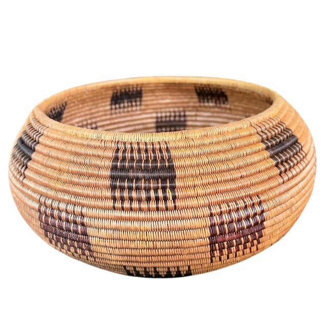 American Late 19th Century Washoe Basket Woven by Scees Bryant, Dat So La Lee's Sister in Law For Sale - Image 3 of 5
