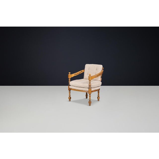 Giorgetti Italian Armchair in Carved Wood & New Teddy Bouclé Upholstery, 1975 : A refined statement piece from the golden...