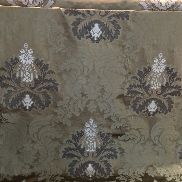 Oscar De La Renta Damask Fabric For Sale - Image 9 of 9
