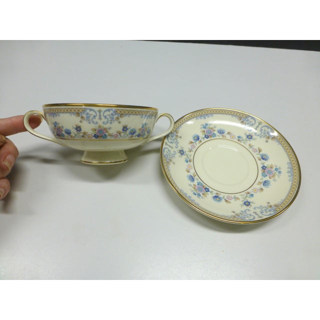 Minton Mid 20th Century 6 Avonlea Minton Bone China Set Cream Soup Bowl Cup & Saucer Gold England Mint - 12 pcs For Sale - Image 4 of 6