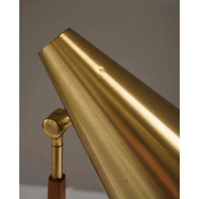 Mid-Century Scandinavian Table Lamp in Brass and Oak attributed to Falkenbergs, 1950s For Sale - Image 4 of 8