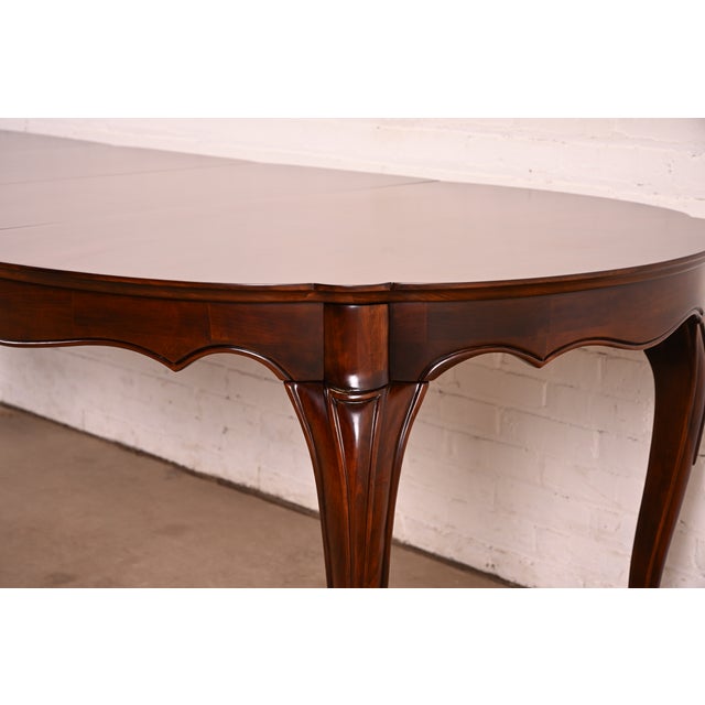 Baker Furniture Style French Provincial Louis XV Carved Cherry Wood Extension Dining Table | Newly Refinished For Sale - Image 13 of 17