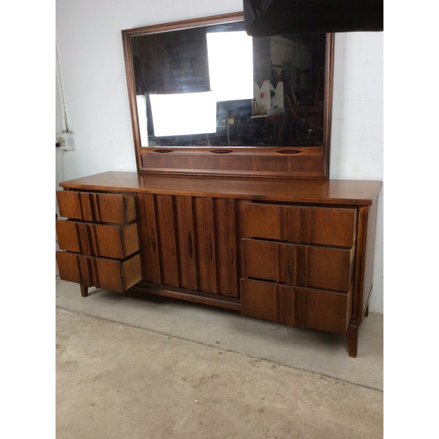 Mid Century Modern Lowboy Dresser With Mounted Mirror by Thomasville For Sale In Philadelphia - Image 6 of 18