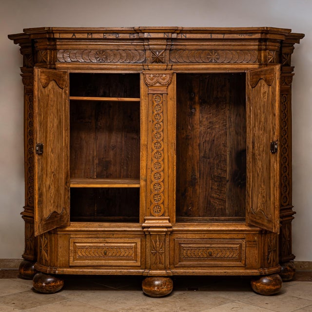 German Baroque Wardrobe in Oak, 1700s For Sale - Image 4 of 10