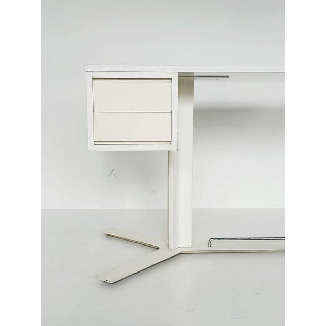 Italian Modernist Desk, 1970s For Sale - Image 3 of 5