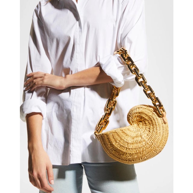 2026 Summer Poolside Natural the Anna Conch Shell Wicker Shoulder Bag Gold Chain For Sale - Image 9 of 11
