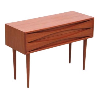 Small Mid-Century Scandinavian Modern Chest of Drawers attributed to Arne Vodder, 1950s For Sale