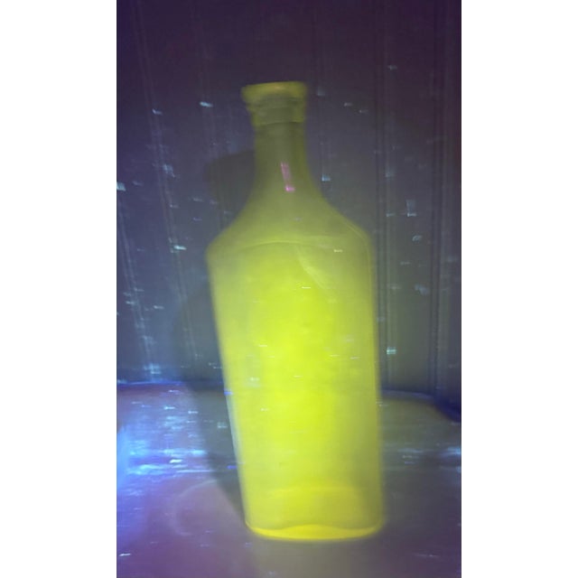 Glass Antique Sun-Purple Amethyst Medicine Bottle Illinois Glass Company Diamond I 1915-1920s For Sale - Image 7 of 12