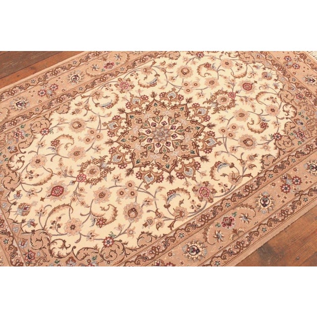 Brown Middle Eastern Rug in Wool For Sale - Image 8 of 11
