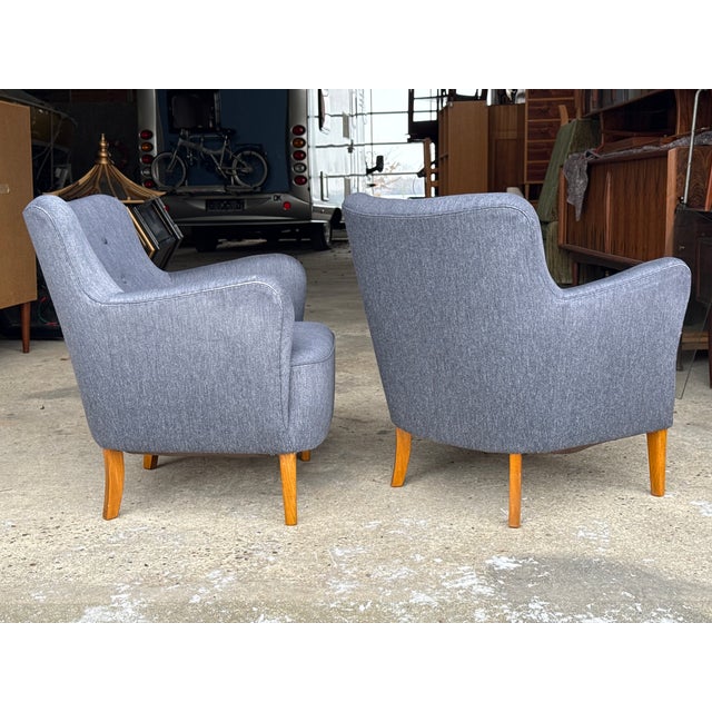 Danish Art Deco Lounge Chair in Wool, 1940s, in Very Good conditions. Designed 1920 to 1949