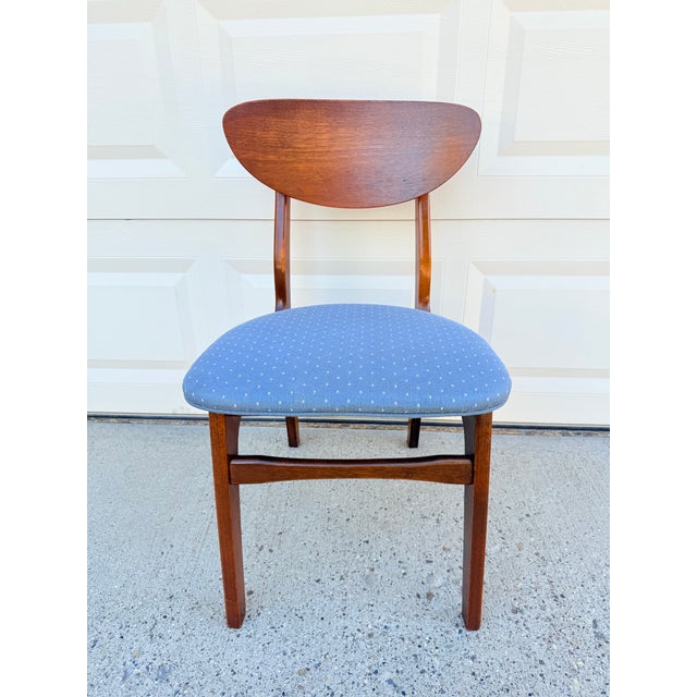 Vintage mid century Garrison 1960s Danish Modern Chair with a clam shell back and sculpted wood frame. Beautiful wood...