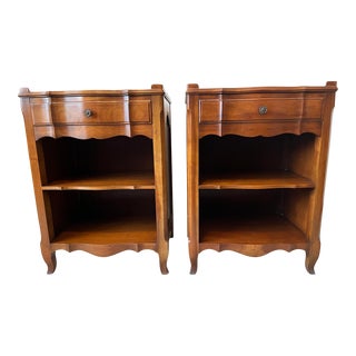 Mid 20th Century Pair of Vintage Mid-Century John Widdicomb Nightstands For Sale