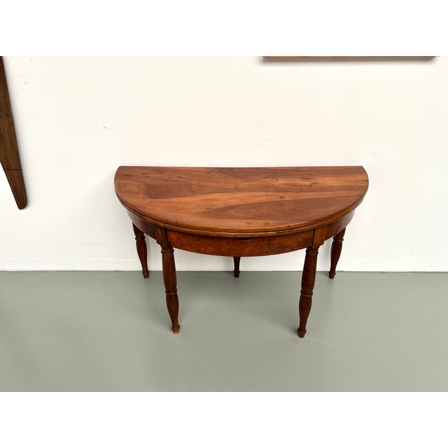 Half-Moon Table in Walnut, 1900s For Sale - Image 4 of 18