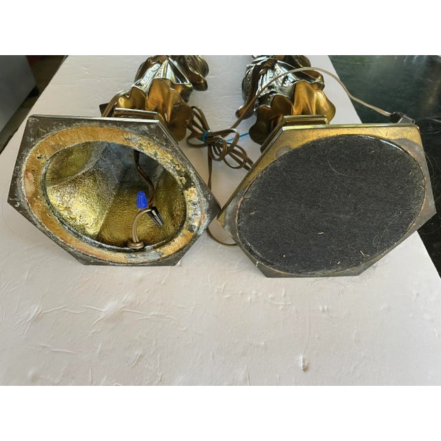 Metal Pair of Hollywood Regency Asian Figural Table Lamps — Chinoiserie Bronze-Tone Sculptural Lamps For Sale - Image 7 of 10