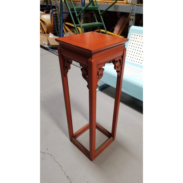 Asian Mid 20th Century Red Asian Ornate Pedestal Table in the Style of Traditional Ming and Quing Dynasty For Sale - Image 3 of 5