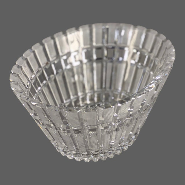 Stunning Mid 20th Century Hand Cut 24% Heavy Lead Crystal Oval Ussr Center Bowl For Sale - Image 4 of 9