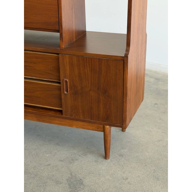 1960s Mid-Century Modern Walnut Wall Unit/ Room Divider For Sale - Image 5 of 13