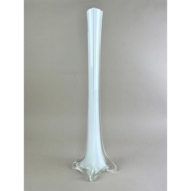 20th Century White and Clear Murano Glass Long Neck Vase, Italy, 1960s For Sale - Image 3 of 14