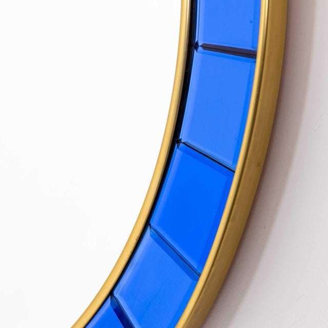 Cristal arte modernist wall mirror Round cristal arte modernist wall mirror. Central mirror surrounded by faceted,...