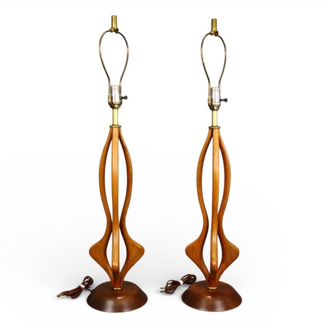 1960s Modeline Style Pair of Vintage Mid Century Modern Sculpted Walnut Table Lamps For Sale In New York - Image 6 of 6