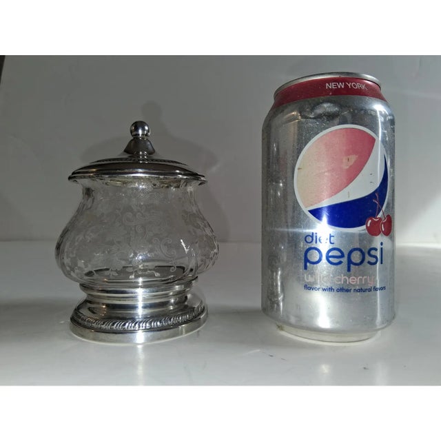 1930s Art Deco Floral Etched Glass Candy Honey Jar With Sterling Silver Lid & Base For Sale In New York - Image 6 of 7