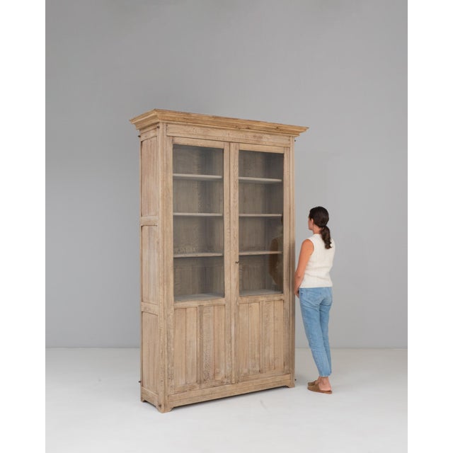 Tan 1900s French Provincial Oak Vitrine For Sale - Image 8 of 18