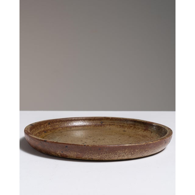 Traditional 1970s Belgium Tan Ceramic Platter For Sale - Image 3 of 15