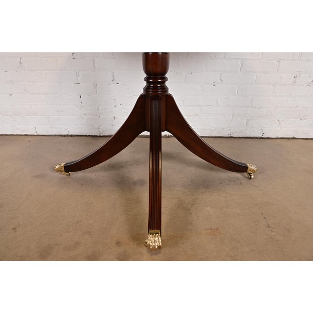 Wood English Georgian Banded Mahogany Pedestal Dining Table or Breakfast Table by Bevan Funnell, Newly Refinished For Sale - Image 7 of 10