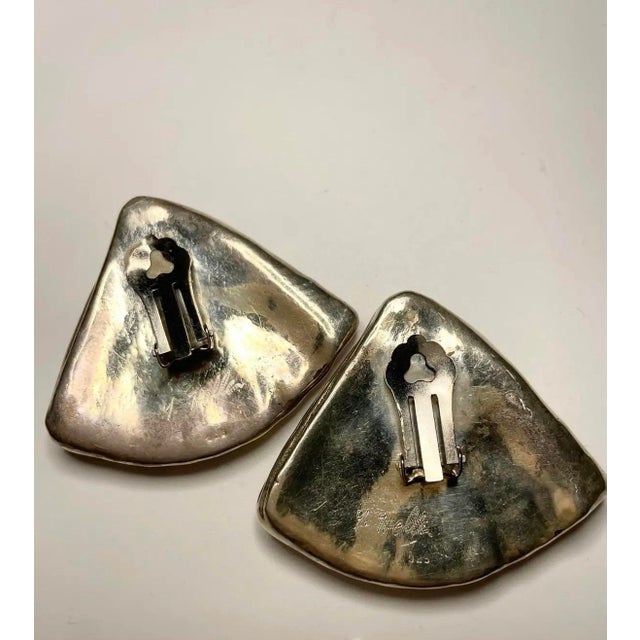 Metal 1980s Yaacov Heller Sterling Silver & Goldplate Sculptural Clip-on Earrings, Pair For Sale - Image 7 of 7