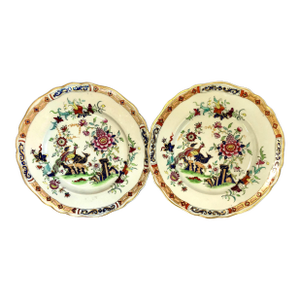 Pair of Early 19th-Century English Ironstone Plates in the Chinese Export Style