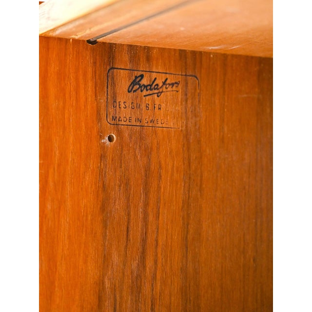 Scandinavian Bookcase in Teak by Bertil Fridhagen for Bodafors, 1960s For Sale - Image 6 of 10