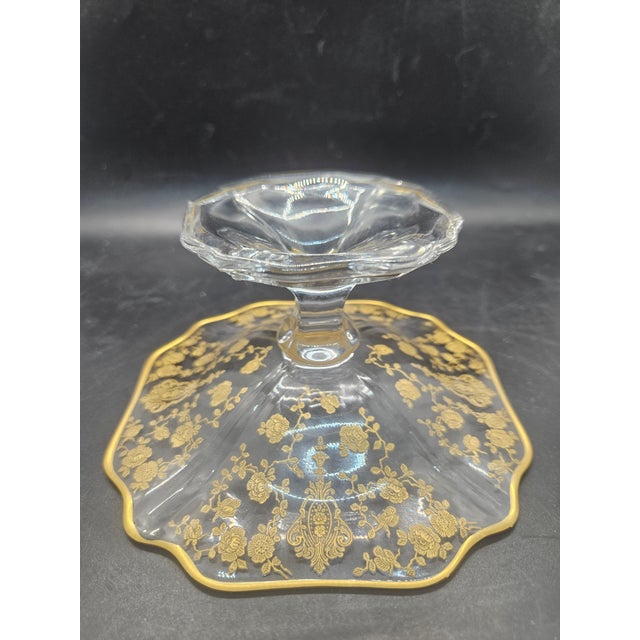1950s Vintage Cambridge Glass Serving Set Featuring the "Rose Point" Gold Encrusted Pattern. For Sale - Image 5 of 5