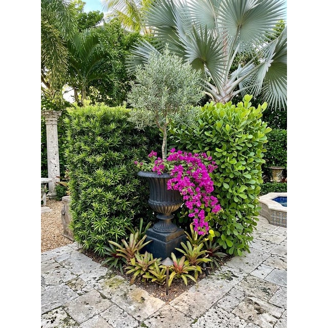 1970s French Neoclassical Style Fluted Cast Iron Garden Urn on Plinth Pedestal For Sale In West Palm - Image 6 of 10