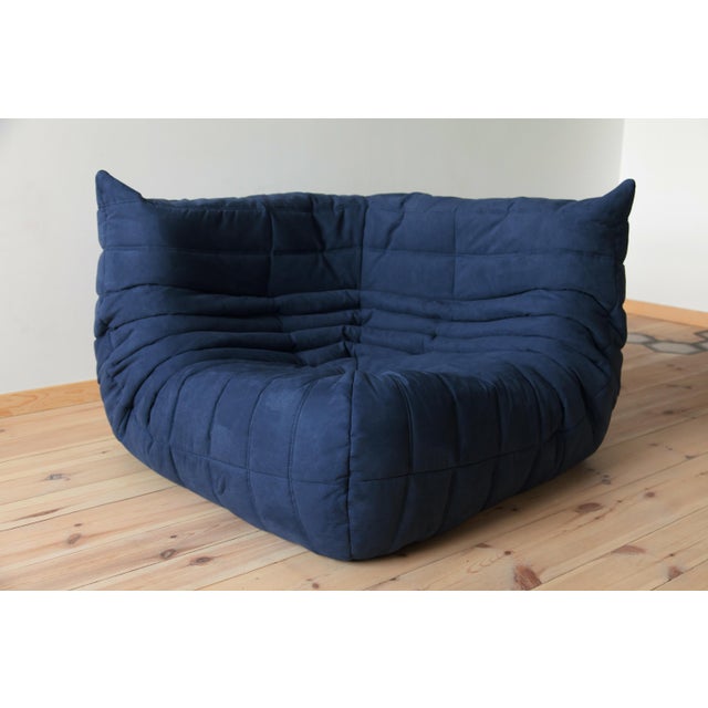 In the case a natural material is used for upholstery, there might be variations in the dye or colour hue. The material...