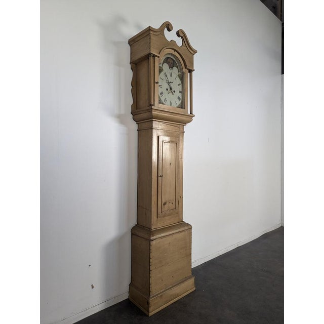 English Clock Face by Fred Scott Dundee for Walker and Hughes Movement, in Very Good conditions.