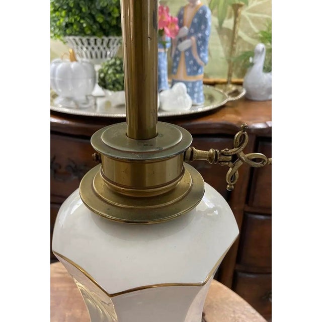 Vintage Stiffel Creamy White Ceramic and Brass Plume Buffet or Table Lamps, a Pair For Sale - Image 10 of 12
