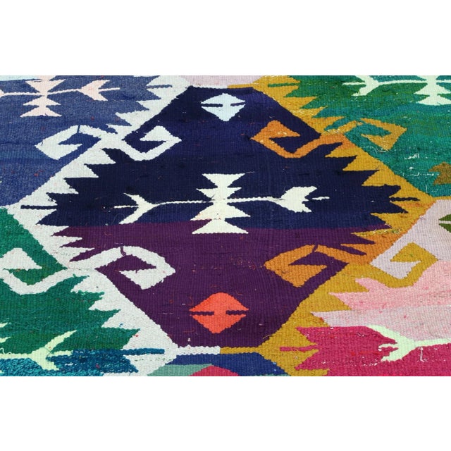 Vintage Turkish Kilim Rug-5’5’x8’11" For Sale - Image 10 of 13