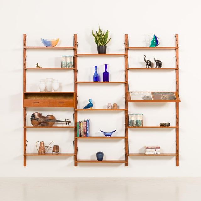 Mid-Century Modern Danish Teak Shelving Unit in the style of Cadovius and Sorensen, 1960s For Sale - Image 3 of 16