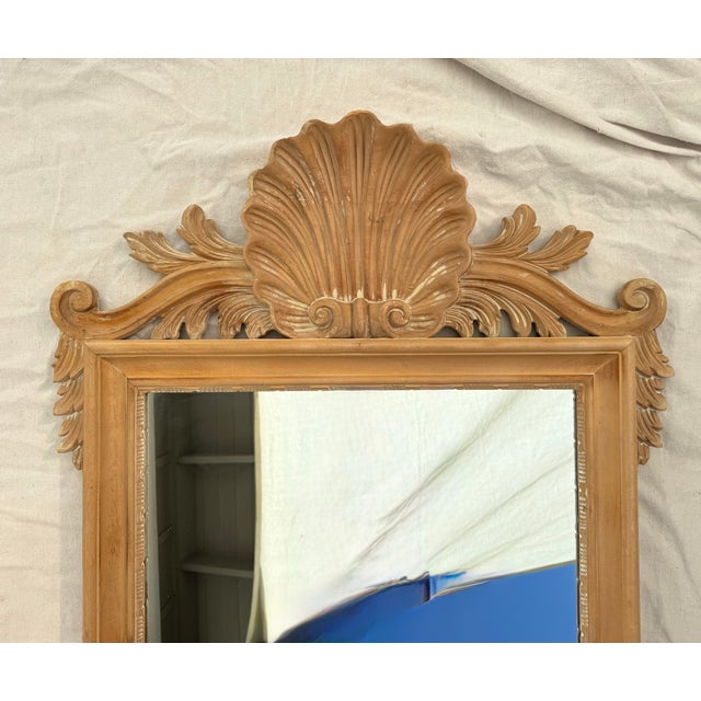 Contemporary 1980's Italian Decorative Crafts Carved Natural Wood Shell Crest Wall Mirror For Sale - Image 3 of 12
