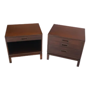 Harvey Probber Non Matching Pair of Walnut 3 Drawers Nightstands End Tables