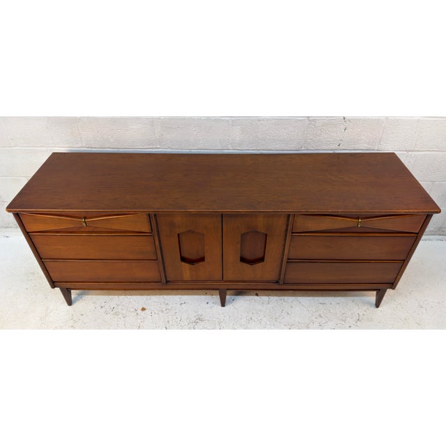 Bassett Vintage Bassett "Danique" Nine-Drawer Lowboy Dresser For Sale - Image 4 of 15