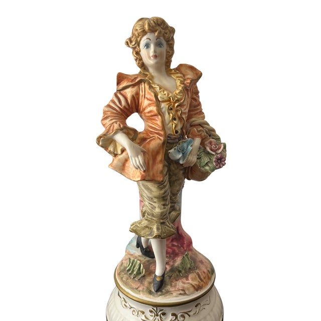 Baroque Set of 2 Baroque Style Large Capodimonte Porcelain Figurines, Italy, Circa 1900s For Sale - Image 3 of 9
