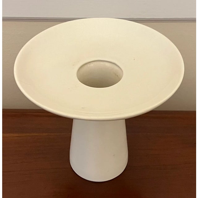 Japanese Mid-Century Modern White Pottery Bud Vase for Flowers / Ikebana For Sale In New York - Image 6 of 15